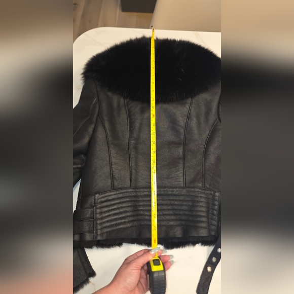 Fox collar shearling jacket - Picture 13 of 16